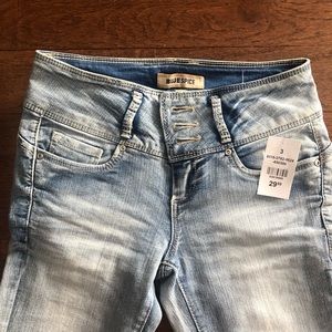 Butt lifting skinny jeans NWT Blue Spice